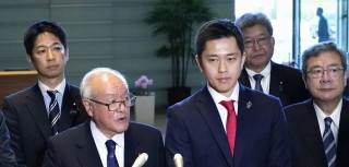 日元王炸时刻：植田放史上最猛鹰声，12月加息概率飙到80%