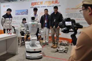 1万多人参加节后首场大型招聘会，七成岗位属于“高新技术”