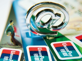 如何解决信用黑户贷款难题并维护自身信用？贷款策略和信用修复方法有哪些？