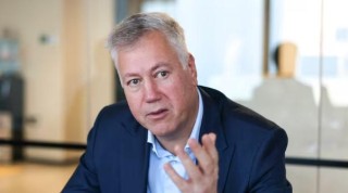 中东数字转型：海湾各国争建先进人工智能数据中心