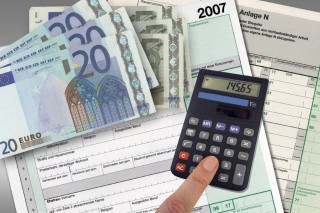 如何判断黄金价格趋势变化？