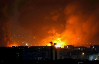 特朗普要伊朗无条件投降并拟由美国挑选该国领袖 国防巨头同意增产