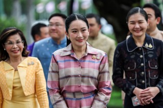 政治压力下，泰国总理最新发声：内阁改组已敲定，执政联盟依然稳固