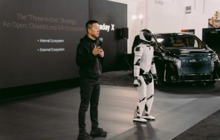 贾跃亭发布人形机器人，网友：电车还没造明白