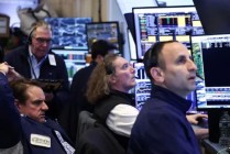 尾盘：主要股指本周均将录得涨幅