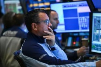 早盘：美股继续下滑 纳指下挫2.6%