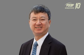 四秩经院・智擘新蓝图：2025第十届复旦首席经济学家论坛隆重启幕