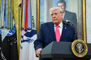 特朗普将任命扎克伯格、埃里森、黄仁勋加入科技顾问委员会