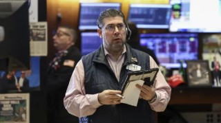 午盘：美股走高道指上涨230点 微软股价走低