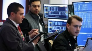 午盘：美股继续上扬 道指上涨360点