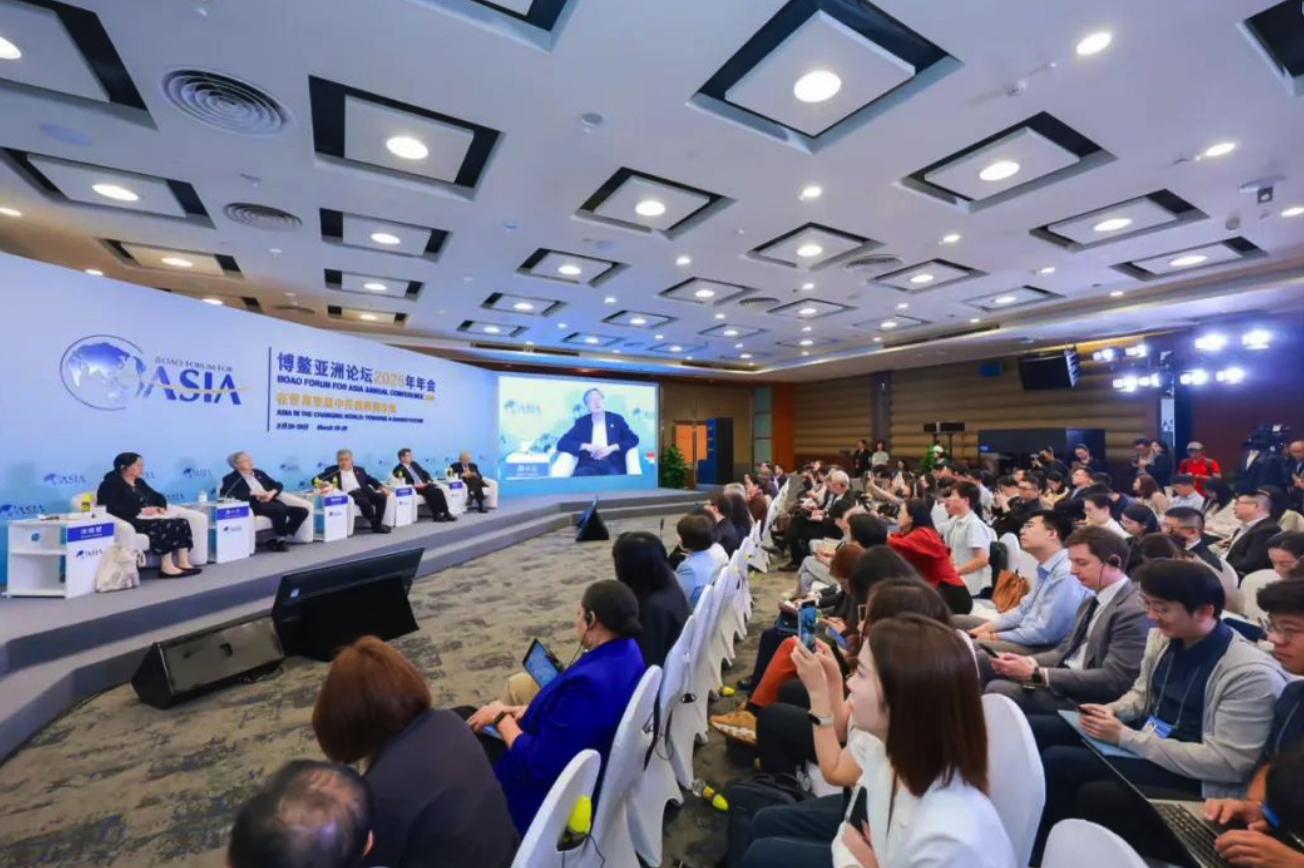 郭树清：应充分发挥政府、医院、社区、家庭等多方作用，大力推进医养结合发展  第2张