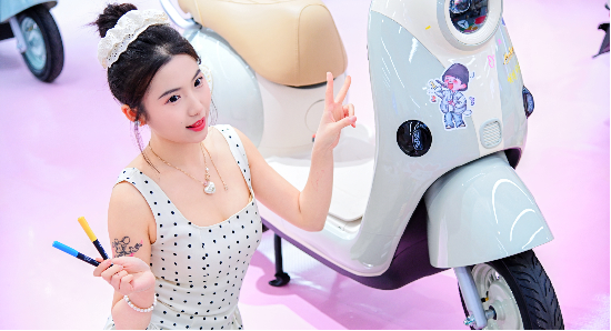 国补叠加颜值经济:雅迪摩登系列如何撬动春日出行千亿市场? 第4张 国补叠加颜值经济:雅迪摩登系列如何撬动春日出行千亿市场? 第4张