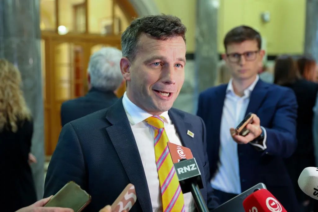 新西兰签证新政+乳品出口狂飙，纽币这波稳了？利率决议三大看点前瞻  第3张