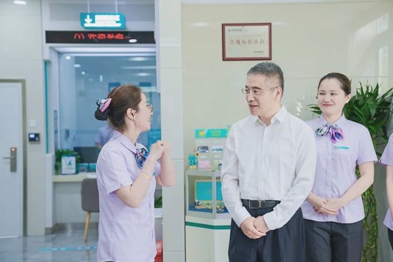 谷澍在上海分行调研并出席2025陆家嘴论坛  第1张