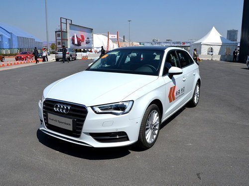 如何开启奥迪q光灯？开启过程中有哪些注意事项？  第1张