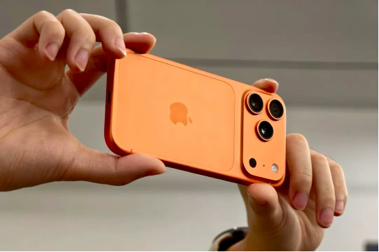 苹果被曝明年将发布首款低价MacBook,回应严控中国线下渠道 第5张 苹果被曝明年将发布首款低价MacBook,回应严控中国线下渠道 第5张