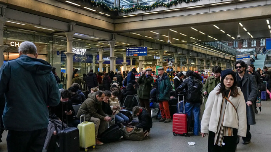 英法欧洲之星列车因供电故障全线停运,官方预警“大面积运营中断” 第1张 英法欧洲之星列车因供电故障全线停运,官方预警“大面积运营中断” 第1张