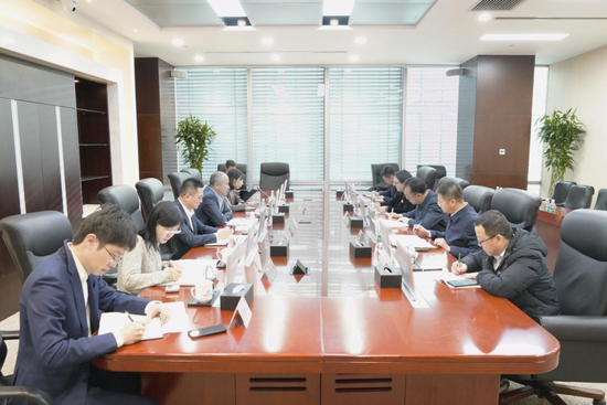 进出口银行副行长陈斌与上合示范区党工委书记张新竹举行会谈  第1张