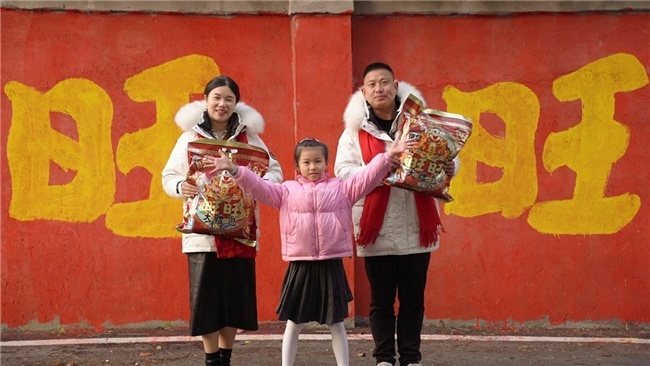 旺旺搞大事了!刷遍全国农村, 方言喊出最浓中式年味 第6张 旺旺搞大事了!刷遍全国农村, 方言喊出最浓中式年味 第6张