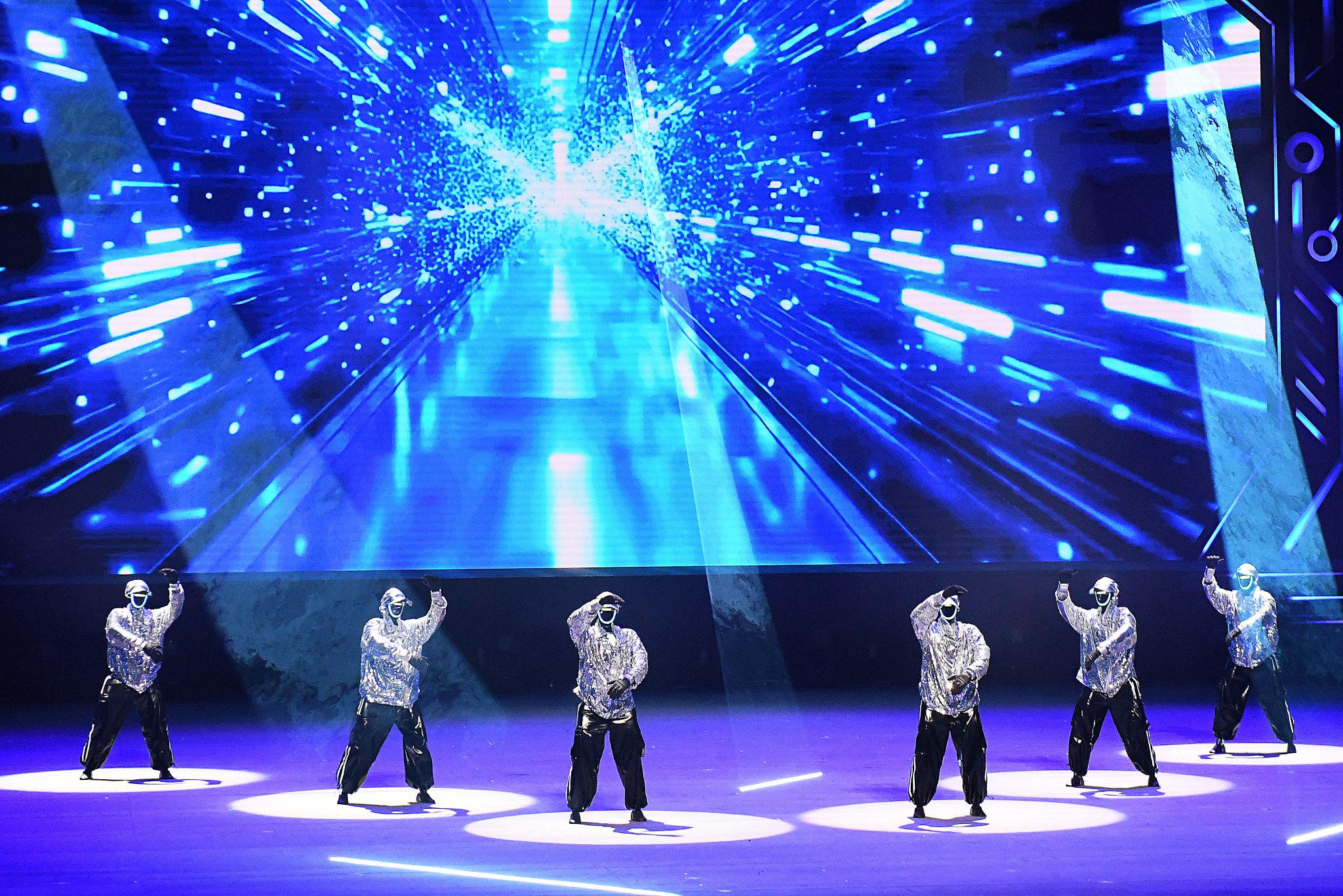 从春晚舞台到人间烟火——中国探索机器人多元应用场景 第2张 从春晚舞台到人间烟火——中国探索机器人多元应用场景 第2张