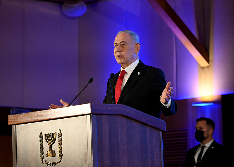 美军18架战机飞向中东,伊朗举行军演,谈判前夕互亮“底牌” 第2张 美军18架战机飞向中东,伊朗举行军演,谈判前夕互亮“底牌” 第2张