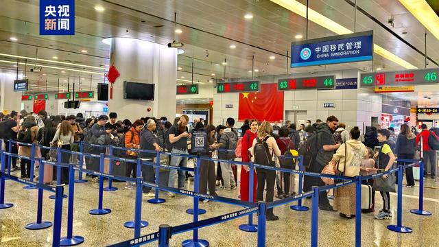 免签红利持续释放 上海口岸出入境客流尽显新春热度  第2张