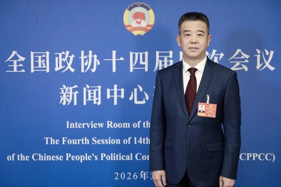 李连柱：独居和空巢老人超1.3亿 建议发展家庭陪伴机器人丨委员声音  第2张