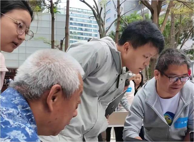 公务员“养龙虾”冲上热搜，有人称靠上门安装赚26万元！马化腾说没想到“龙虾”这么火  第4张