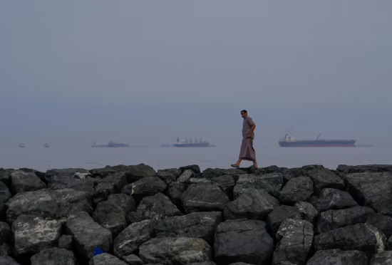 霍尔木兹危机持续升级，航道恐长期关闭  第3张