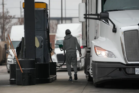 特朗普对伊朗开战,危及今年美联储降息计划 第3张 特朗普对伊朗开战,危及今年美联储降息计划 第3张